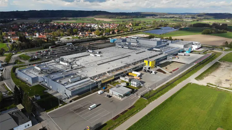 Merck hat sein neues, erweitertes Life Science Distributionszentrum in Schnelldorf, Deutschland, eröffnet. | Foto: Merck